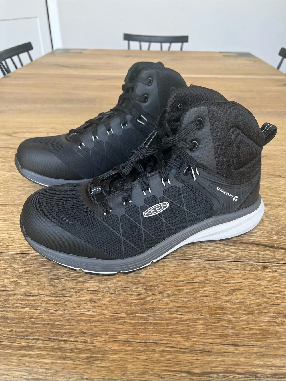Size 10.5 Men’s Keen Utility Vista Energy Mid ESD CT Black Synthetic Work Boots - Picture 1 of 6